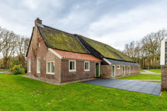 Zuidvelde: Verbouwde monumentale boerderij